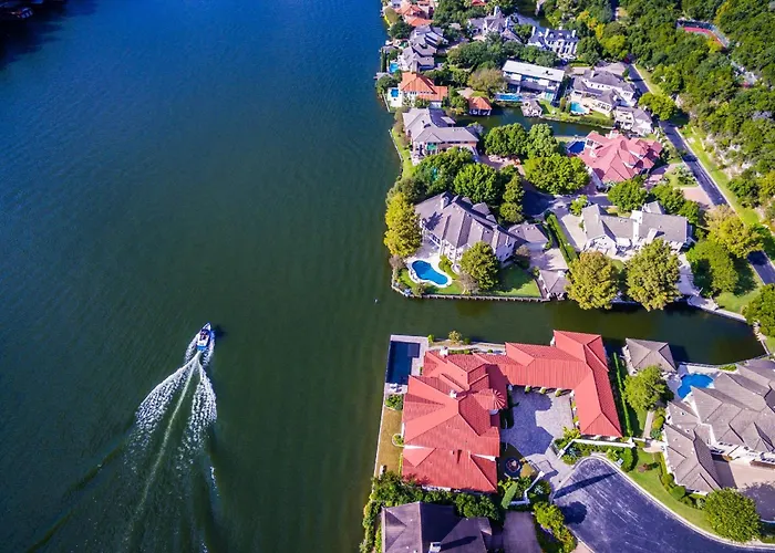 Lakeside Retreat